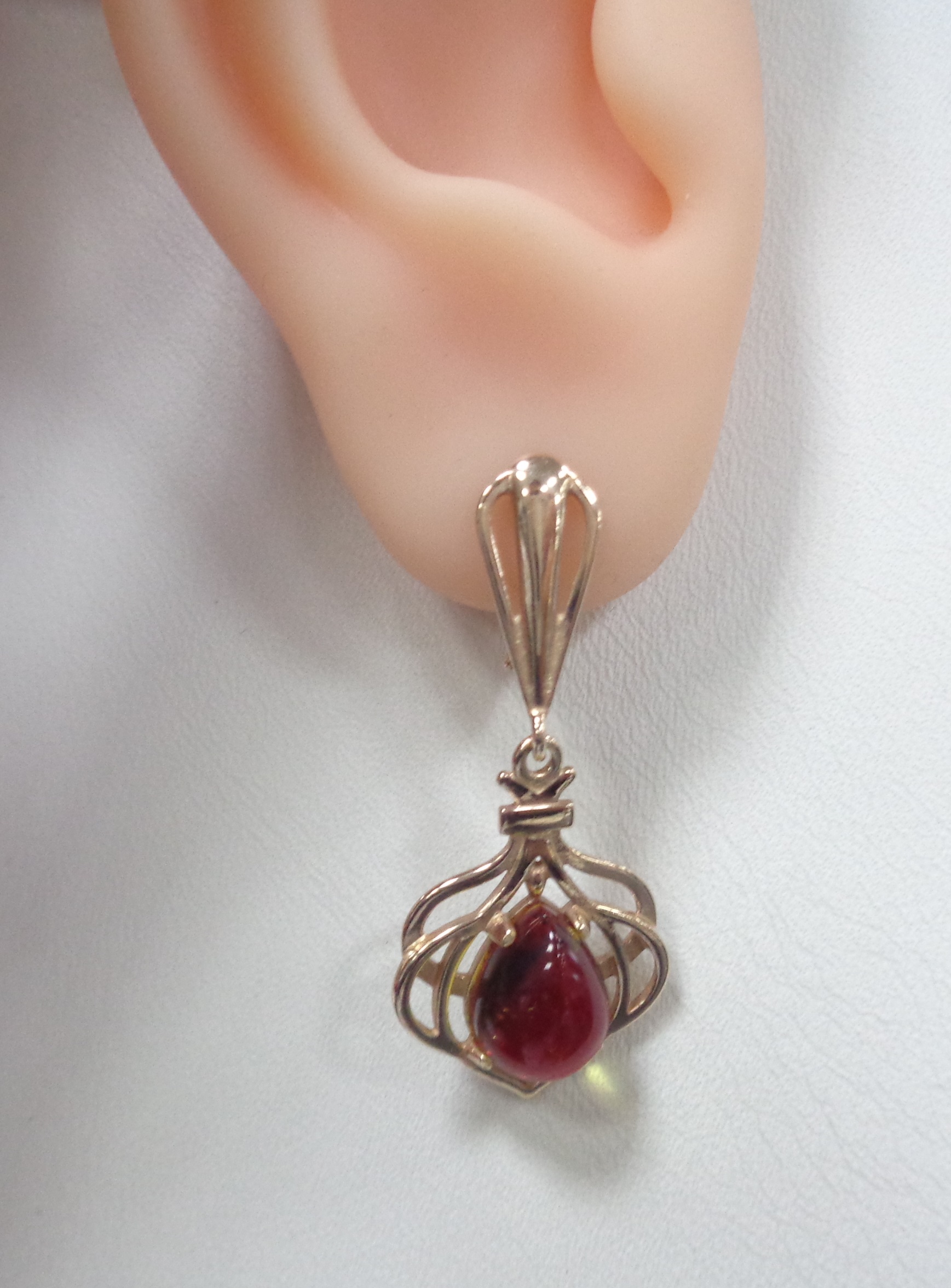 Серебряные серьги с янтарем